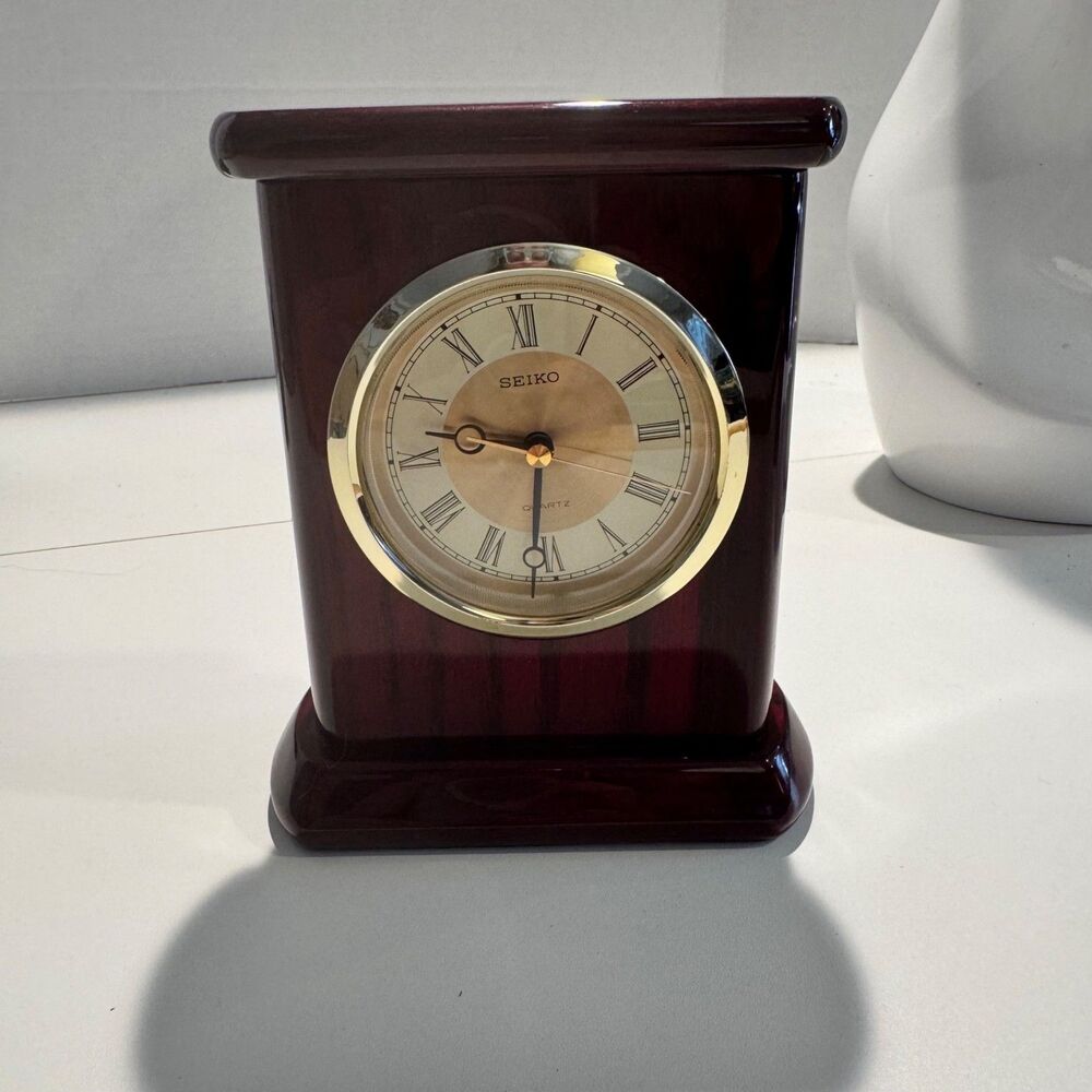 Seiko Quartz Tabletop Desk Clock 6" Works Mahogany Red Wood Roman Numerals
